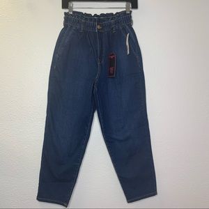 High waisted mom jeans Size:medium